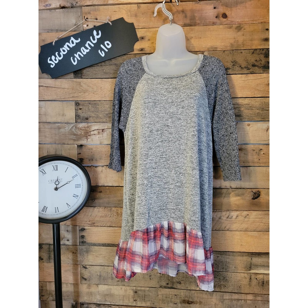 SALE-Memory Lane women's tunic top with plaid & lace detail size medium